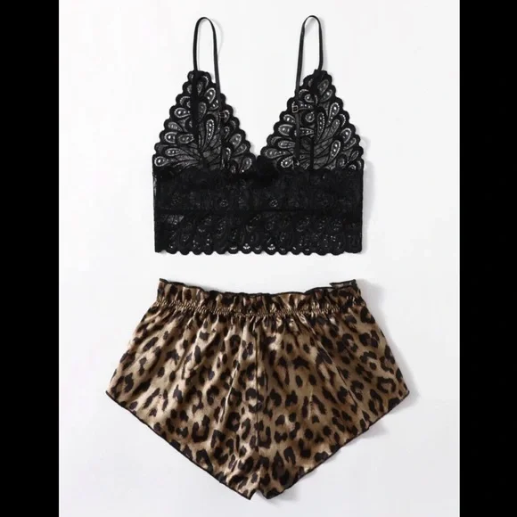 Black & Leopard Print, Lace and Satin, Lingerie Set - Picture 3 of 6